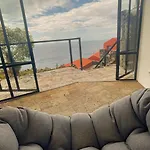Picolo-mondo Nyaraló